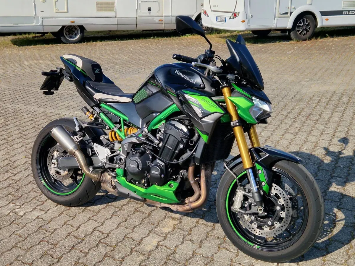 Kawasaki Z 900 SE (2022 - 24) (6)