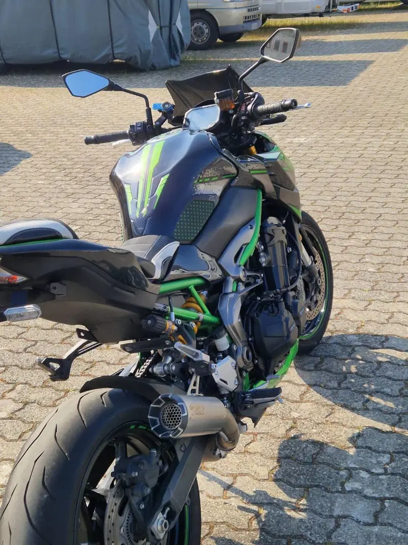 Kawasaki Z 900 SE (2022 - 24) (15)