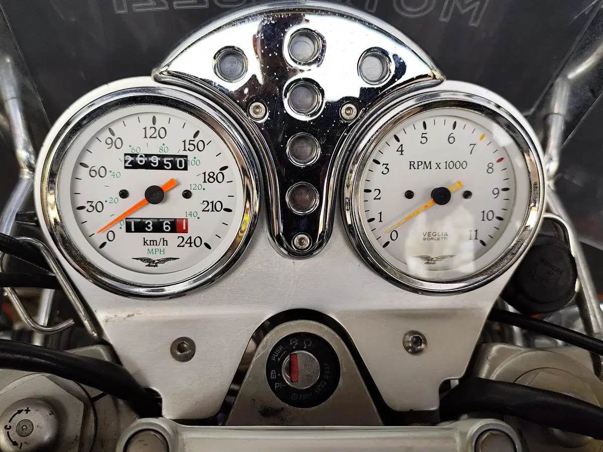 Moto Guzzi California Special (1998 - 02) (5)