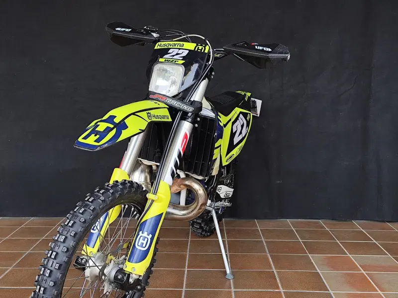 Husqvarna TE 250i (2019) (3)