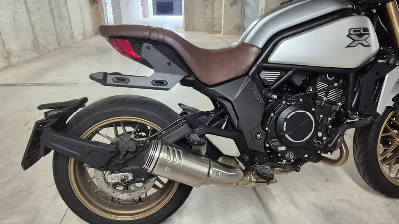 CFMOTO 700CL-X Heritage (2021 - 26) (2)