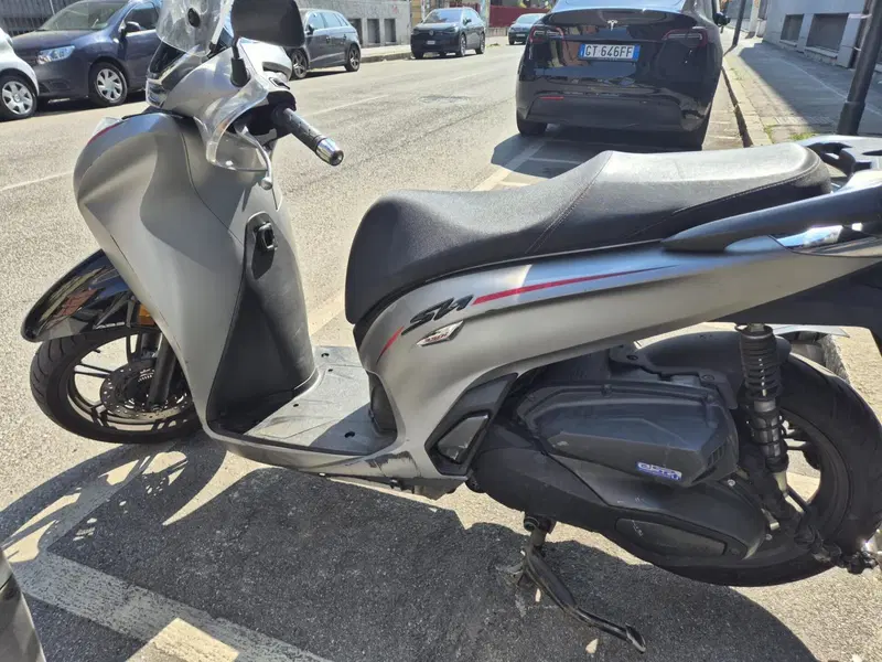 Honda SH 350 Sport (2021 - 24) (5)