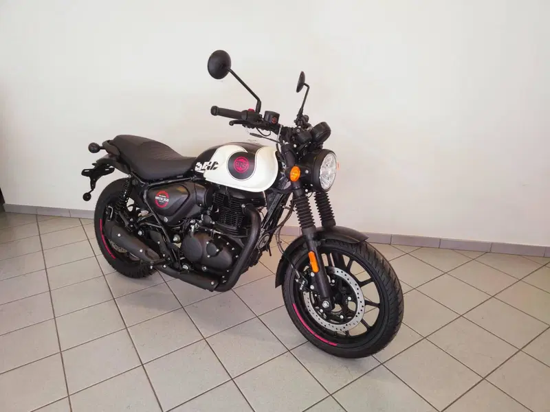 Royal Enfield HNTR 350 (2022 - 26) (2)
