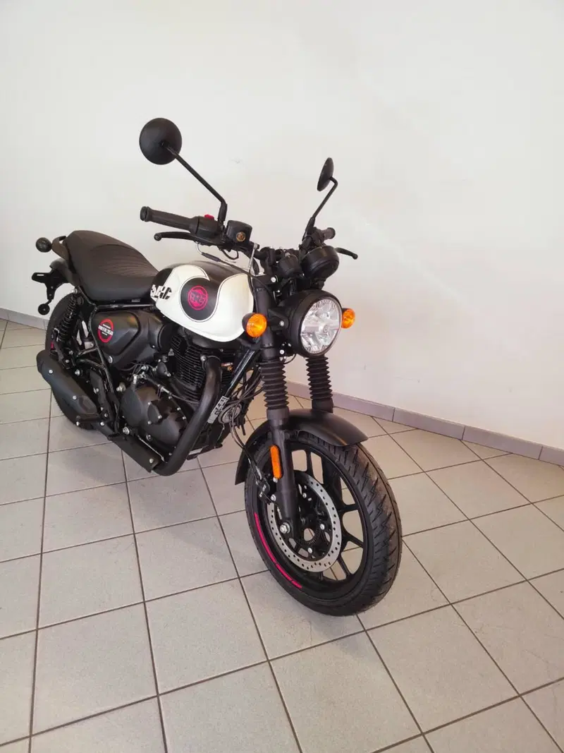 Royal Enfield HNTR 350 (2022 - 26) (5)