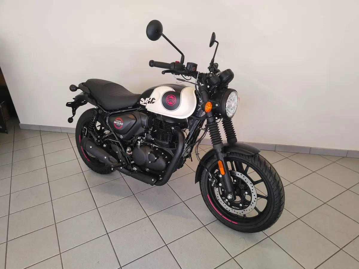 Royal Enfield HNTR 350 (2022 - 26) (13)