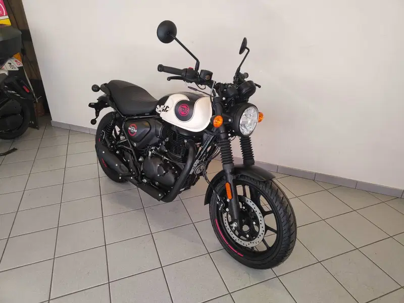 Royal Enfield HNTR 350 (2022 - 26) (14)