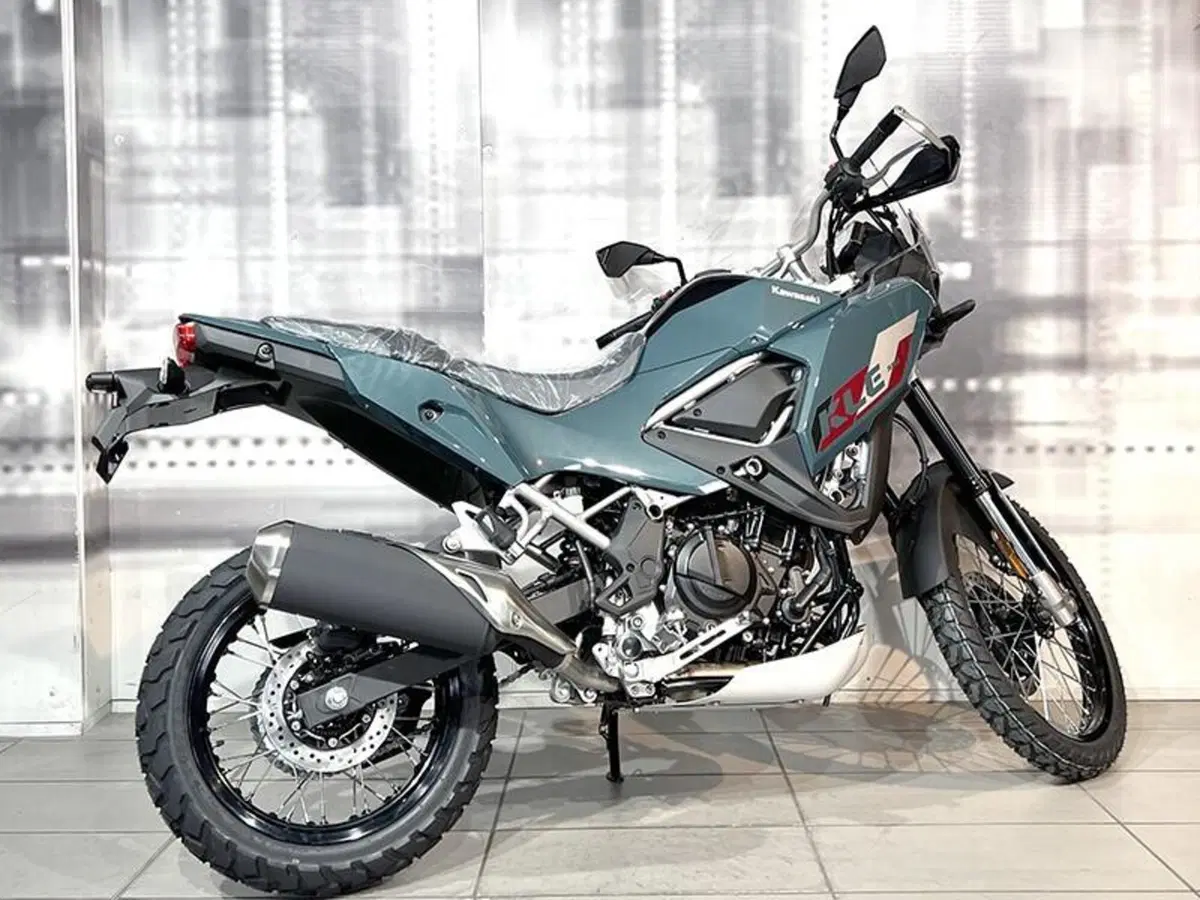 Kawasaki KLE 500 SE (2026) (8)