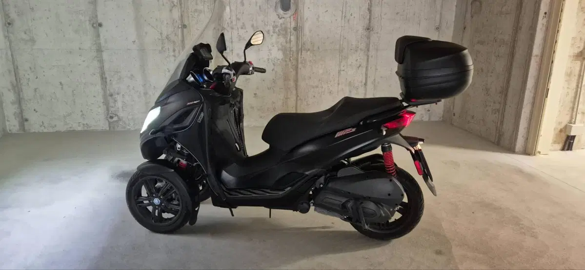 Piaggio Mp3 300 Hpe Sport (2019 - 20) (6)