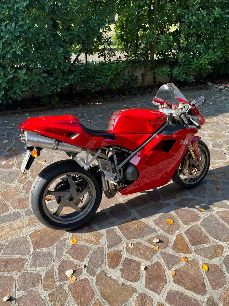 Ducati 748 s (3)