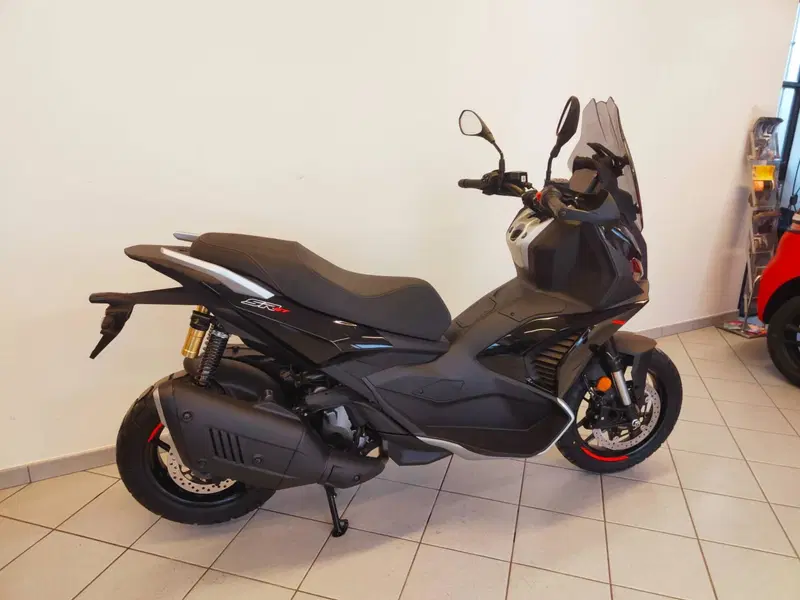 Aprilia SR GT 400 (2026) (8)