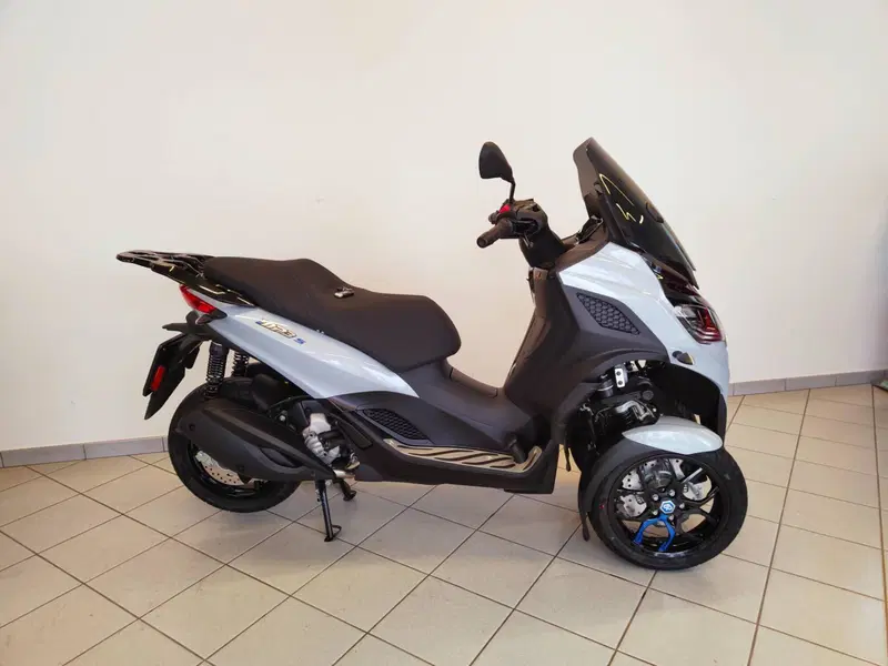 Piaggio MP3 310 Sport (2025 - 26) (3)