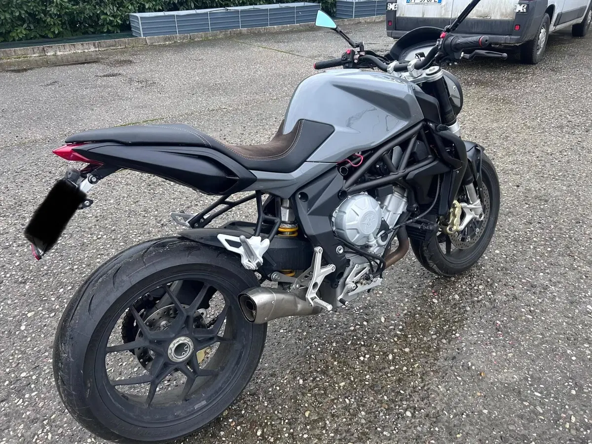 MV Agusta Brutale 675 EAS ABS (2011 - 16) (2)