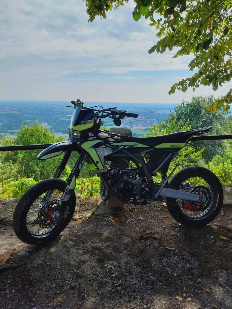 Fantic Motor Motard 50 Performance 2t (2020) (6)