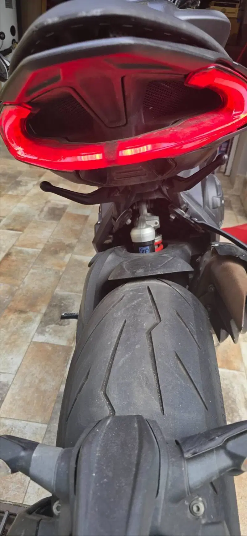 MV Agusta Dragster 800 RR (2021 - 23) (9)