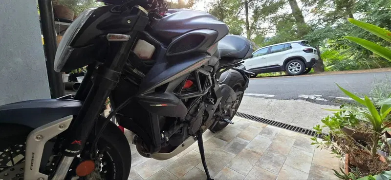 MV Agusta Dragster 800 RR (2021 - 23) (18)