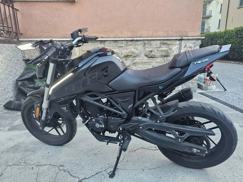 Voge Brivido 125R (2023 - 26) (2)