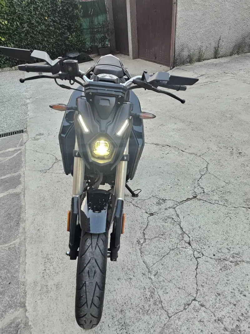 Voge Brivido 125R (2023 - 26) (5)