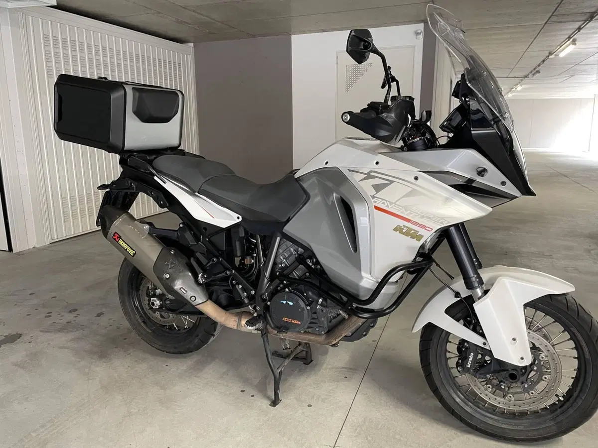 KTM 1290 Super Adventure (2015 - 16)