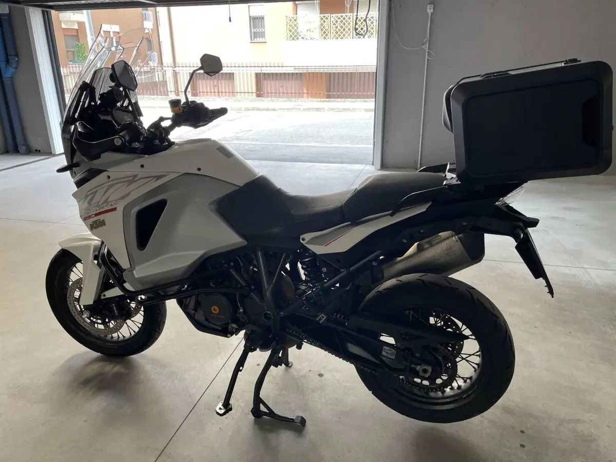 KTM 1290 Super Adventure (2015 - 16) (4)