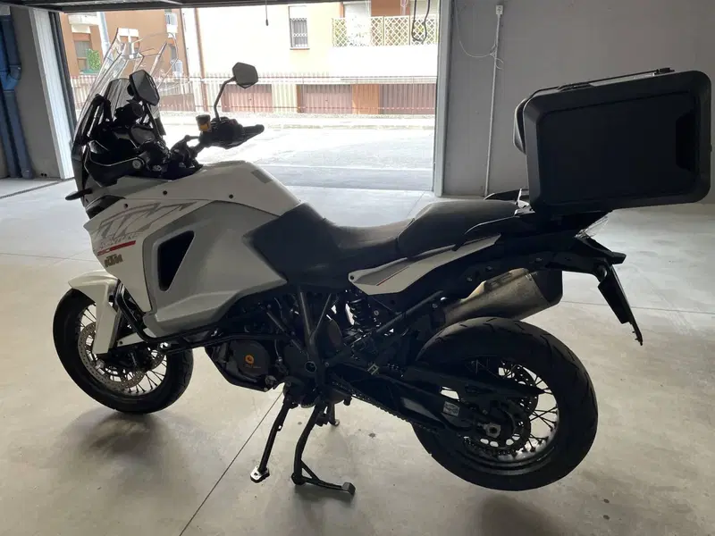 KTM 1290 Super Adventure (2015 - 16) (4)