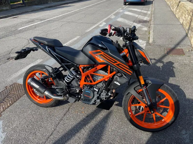 KTM 125 Duke (2021 - 23) (2)