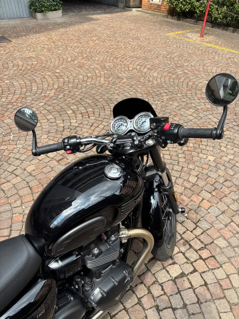 Triumph Bonneville T100 (2021 - 25) (5)