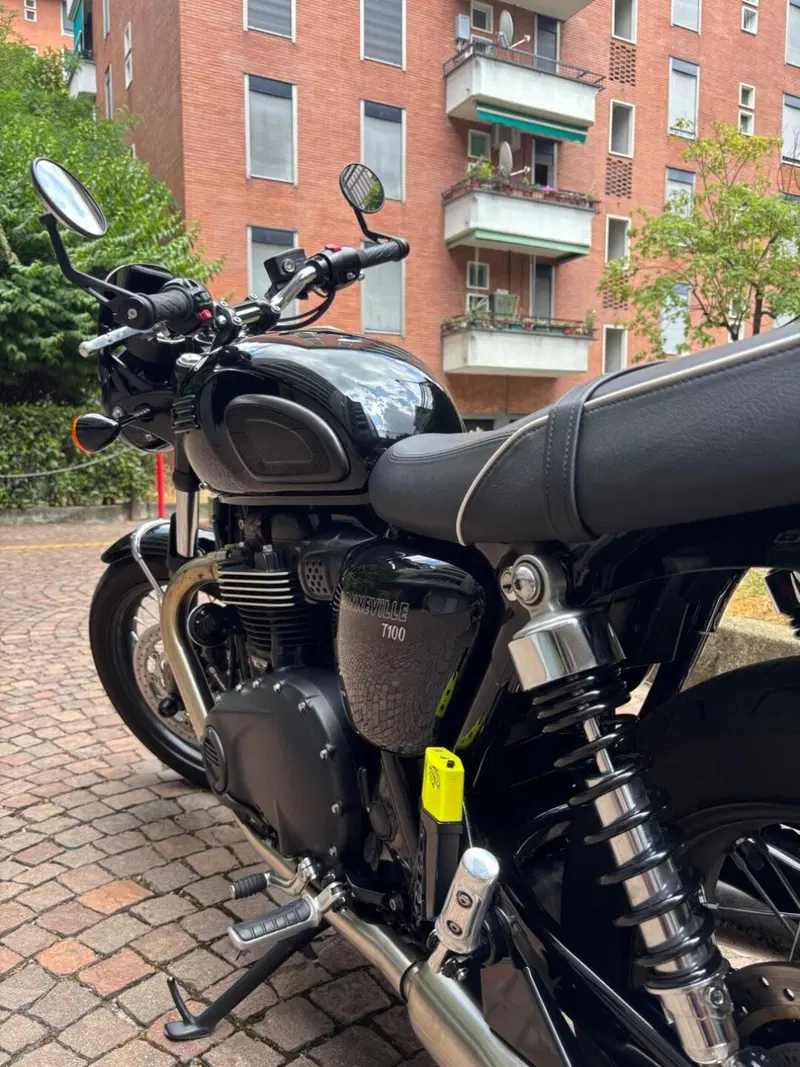 Triumph Bonneville T100 (2021 - 25) (7)