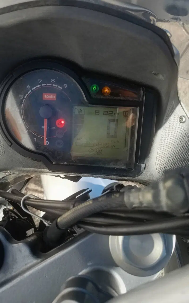 Aprilia Pegaso 650 Strada (2005 - 11) (5)