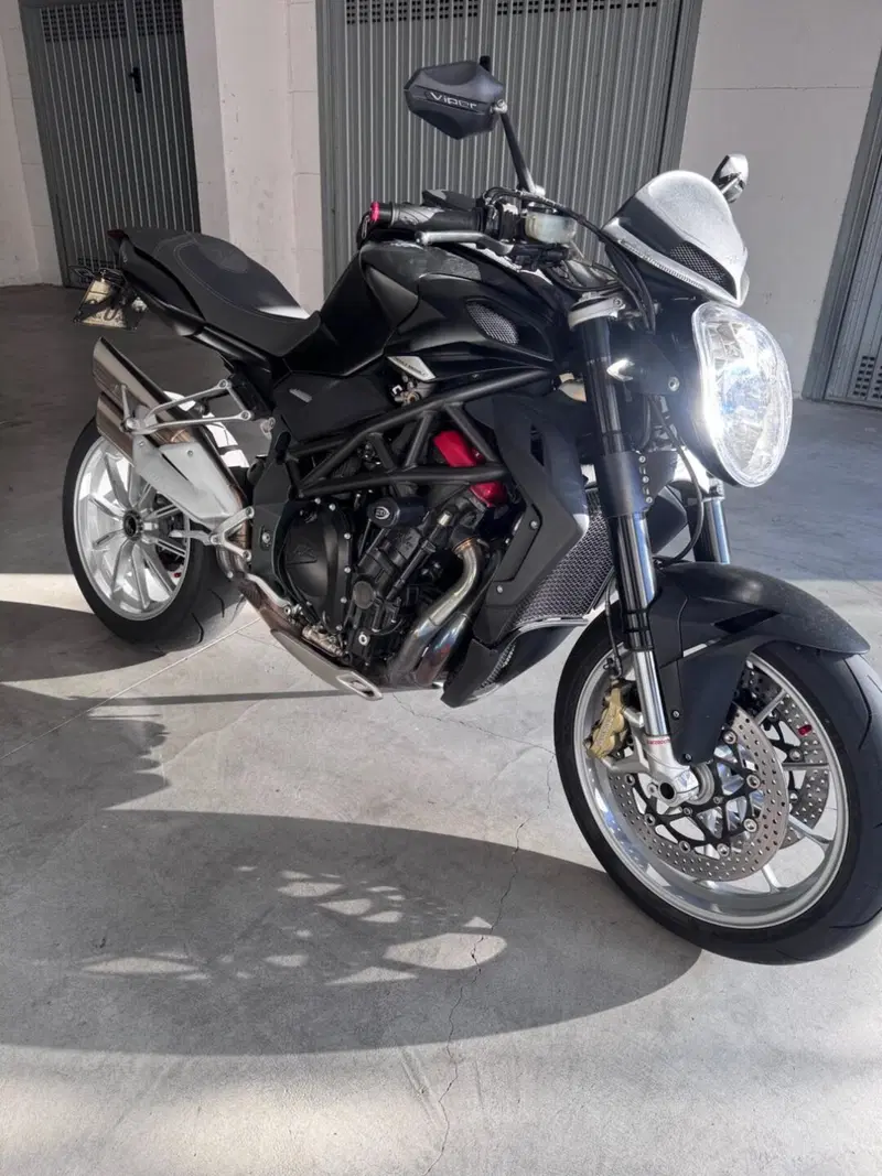 MV Agusta Brutale 1090 (2012 - 15) (6)