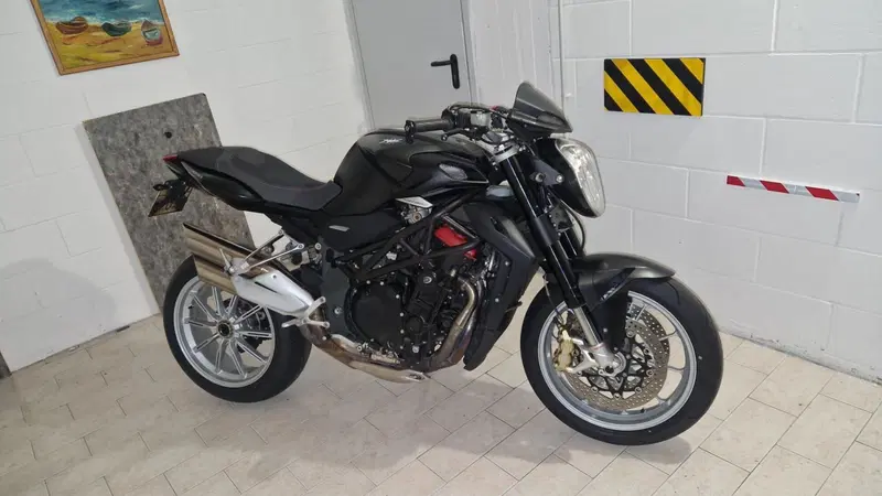 MV Agusta Brutale 1090 (2012 - 15) (8)