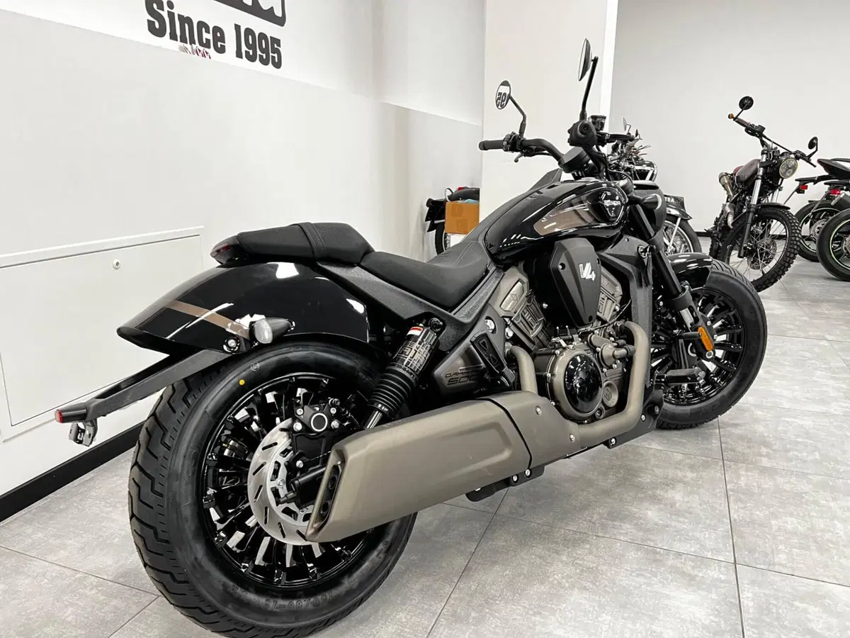 Benda Motorcycles Dark Flag 500 Commander (2026) (4)