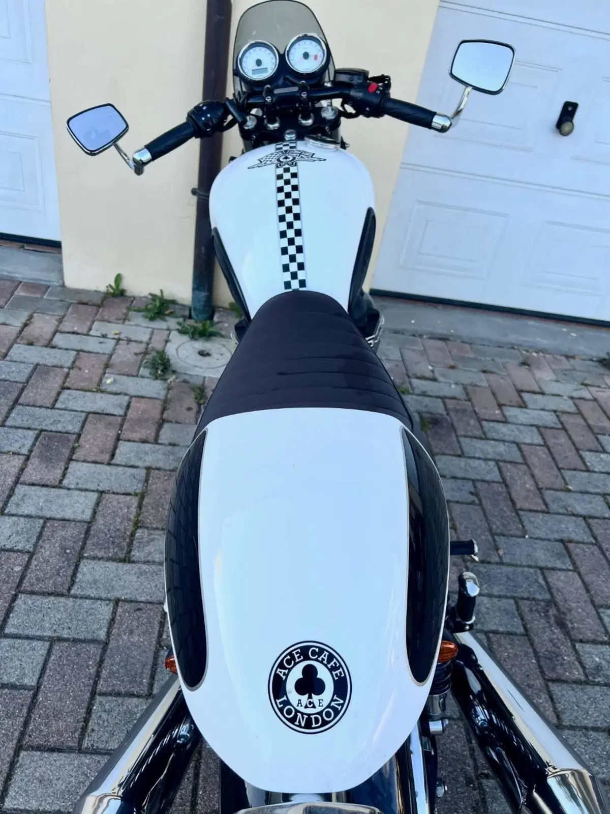 Triumph Thruxton 900 ACE (2014 - 15) (10)