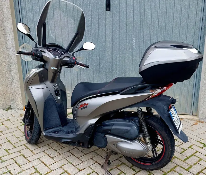 Honda SH 300 i Sport ABS (2018 - 20) (4)