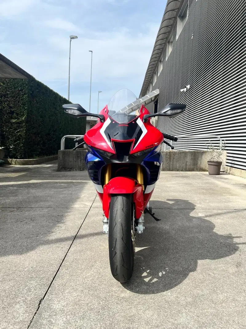 Honda CBR 1000 RR-R Fireblade SP (2022 - 23) (3)
