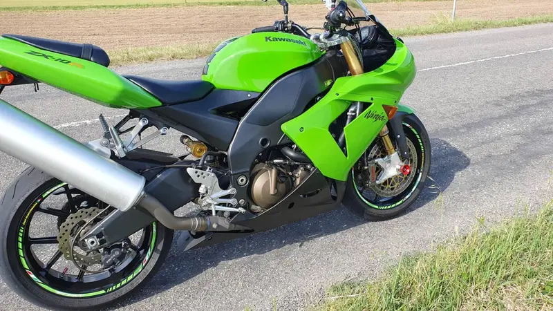 Kawasaki Ninja 1000 ZX-10R (2004 - 05) (7)