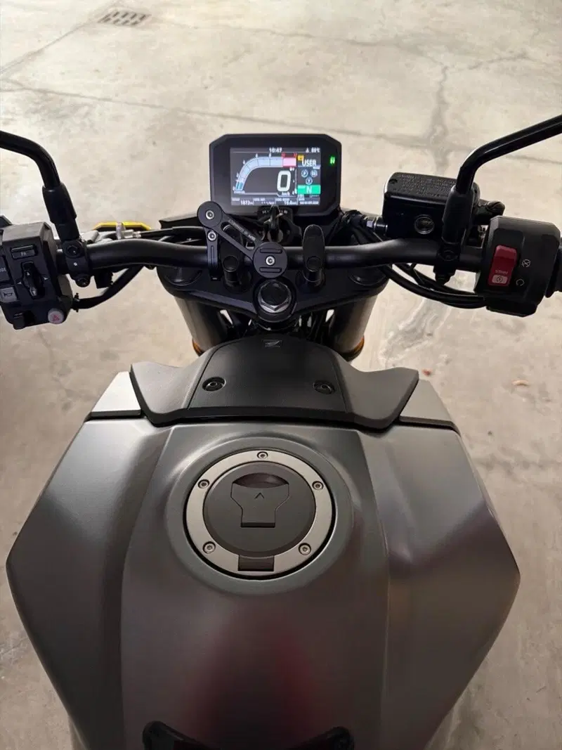 Honda CB 750 Hornet (2023 - 24) (5)