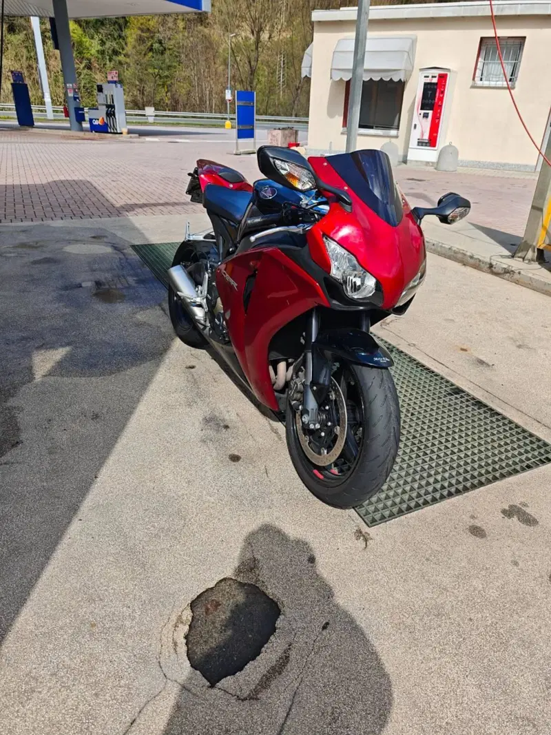 Honda CBR 1000 RR Fireblade (2008 - 11)