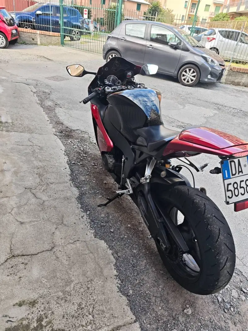 Honda CBR 1000 RR Fireblade (2008 - 11) (3)