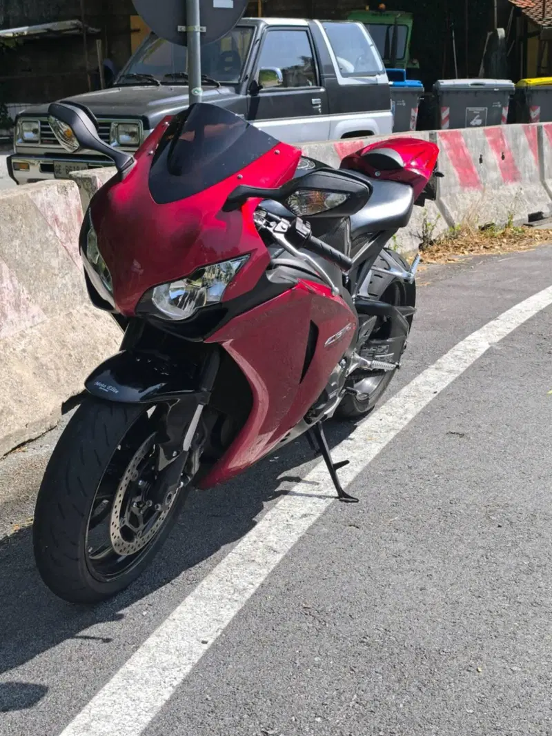 Honda CBR 1000 RR Fireblade (2008 - 11) (7)