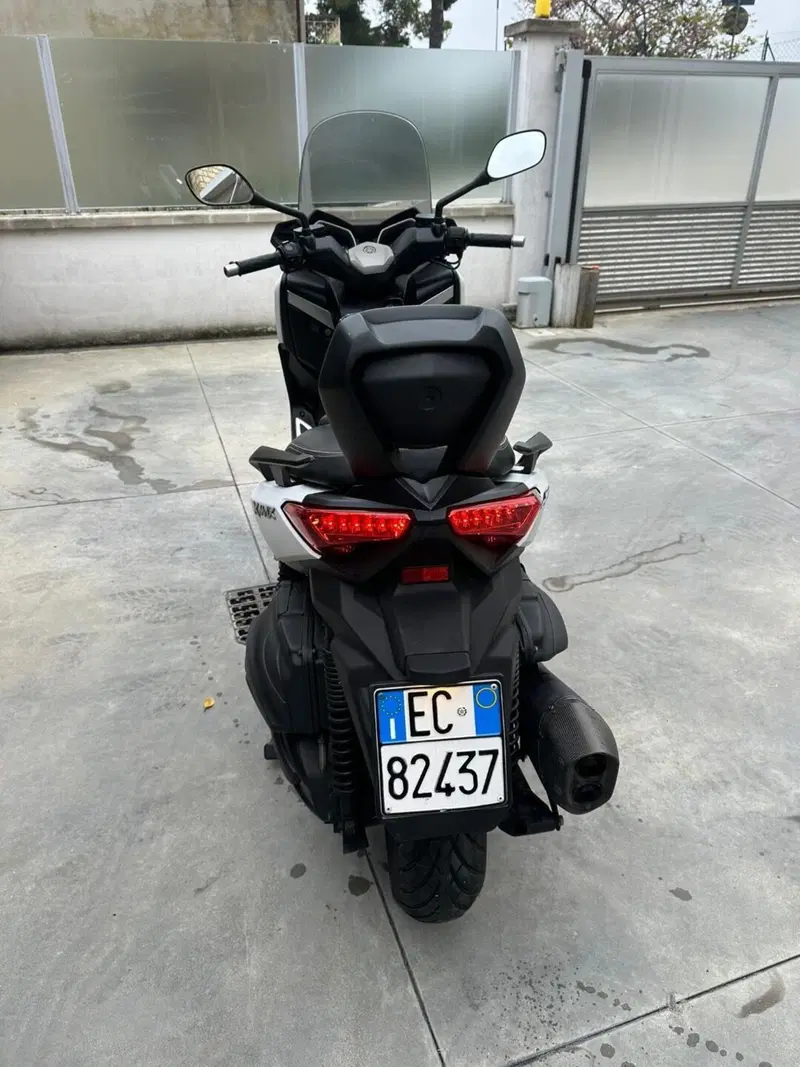 Yamaha X-Max 400 ABS (2013 - 16) (4)