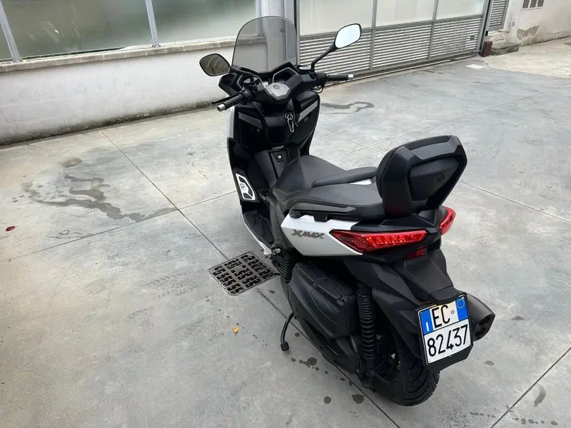 Yamaha X-Max 400 ABS (2013 - 16) (6)