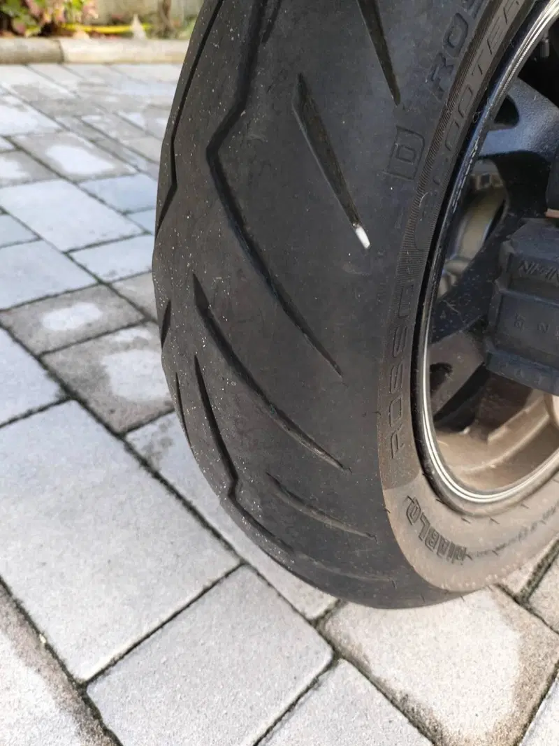 Suzuki Burgman AN 400 Lux (2012 - 16) (9)