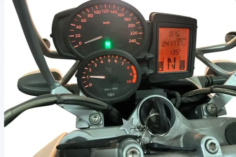 Bmw R 1200 R (2006 - 11) (3)