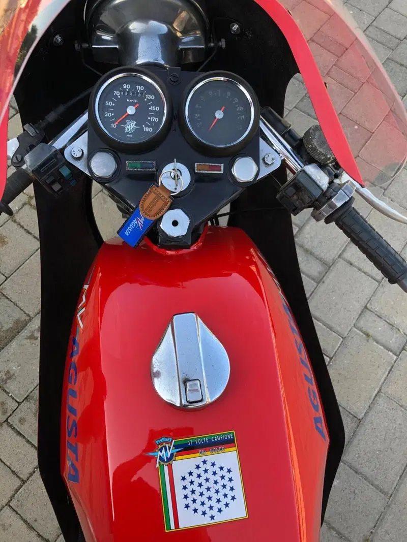 MV Agusta 350 ipotesi (2)