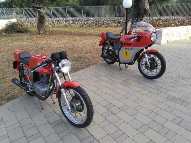 MV Agusta 350 ipotesi (3)