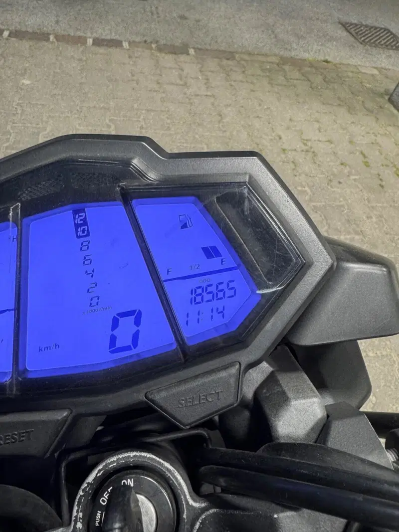 Yamaha MT-125 (2014 - 16) (10)