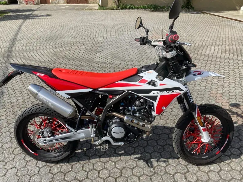 Fantic Motor XMF 125 Motard Performance 4t (2021 - 22) (2)