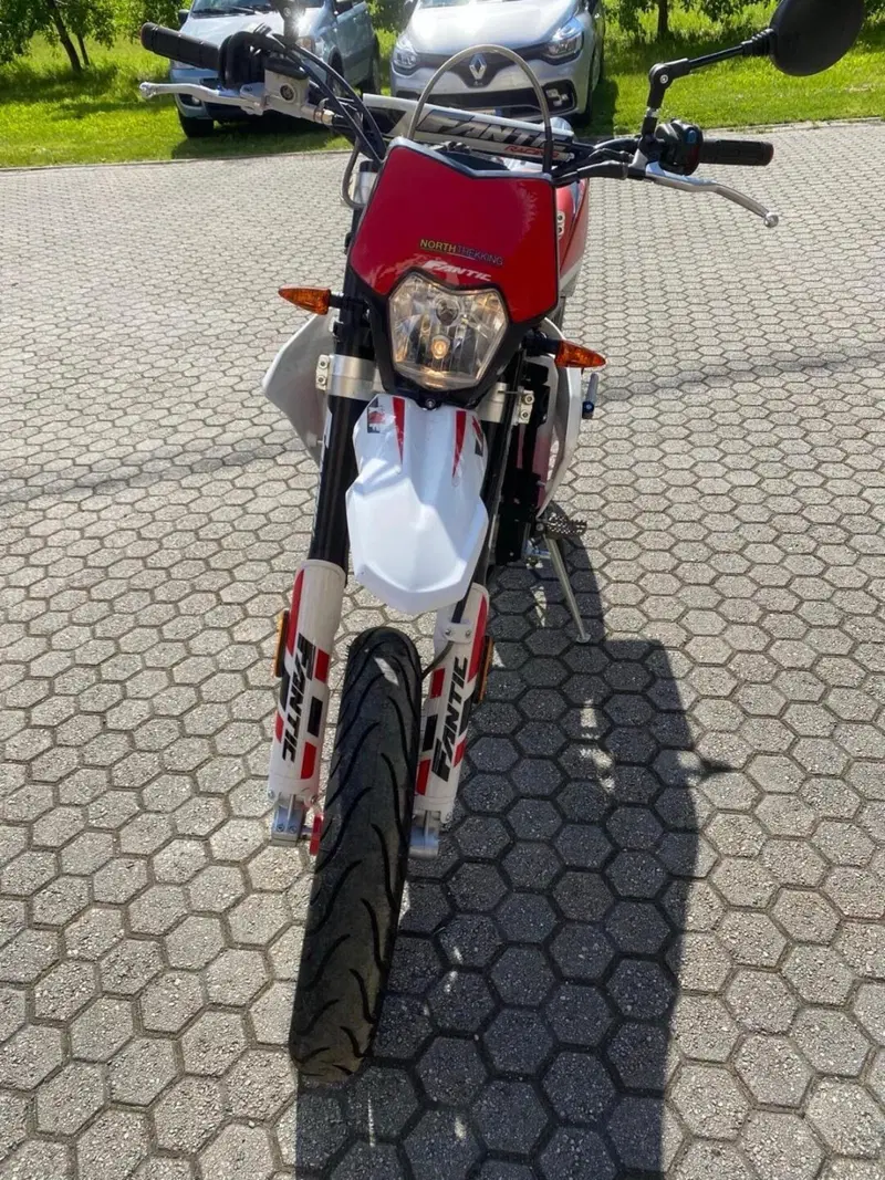 Fantic Motor XMF 125 Motard Performance 4t (2021 - 22) (3)