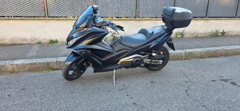 Kymco AK 550 ETS (2021 - 26) (4)