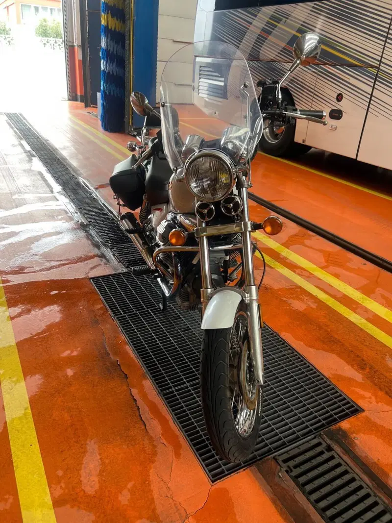 Moto Guzzi Nevada 750 Club (1998 - 01)